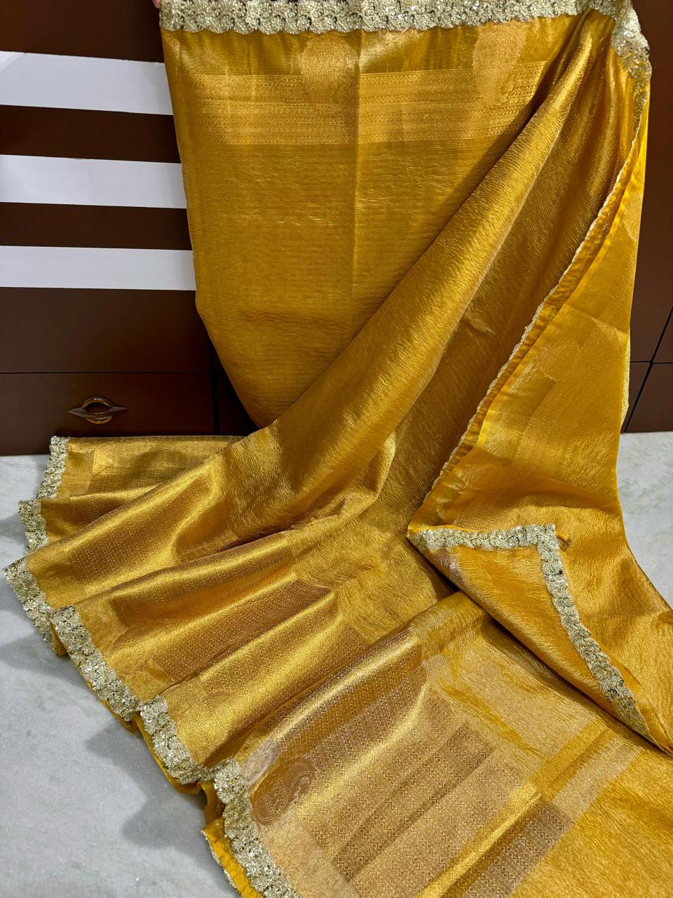 Banarasi dyable soft tissue crushed saree