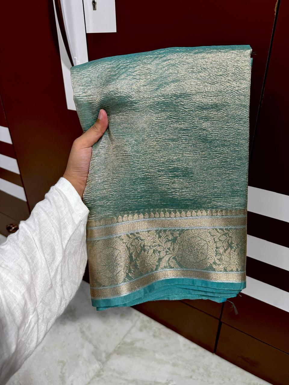 Banarasi dyeable soft tissue crused saree