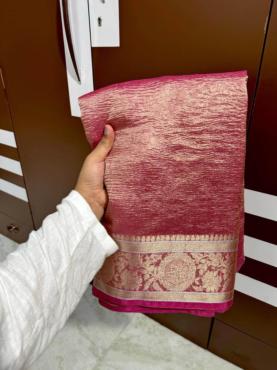 Banarasi dyeable soft tissue crused saree