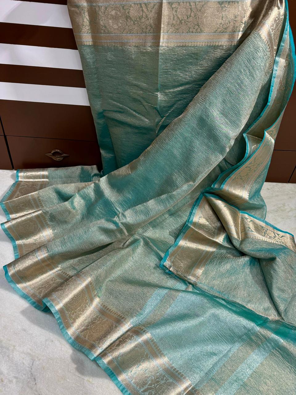 Banarasi dyeable soft tissue crused saree