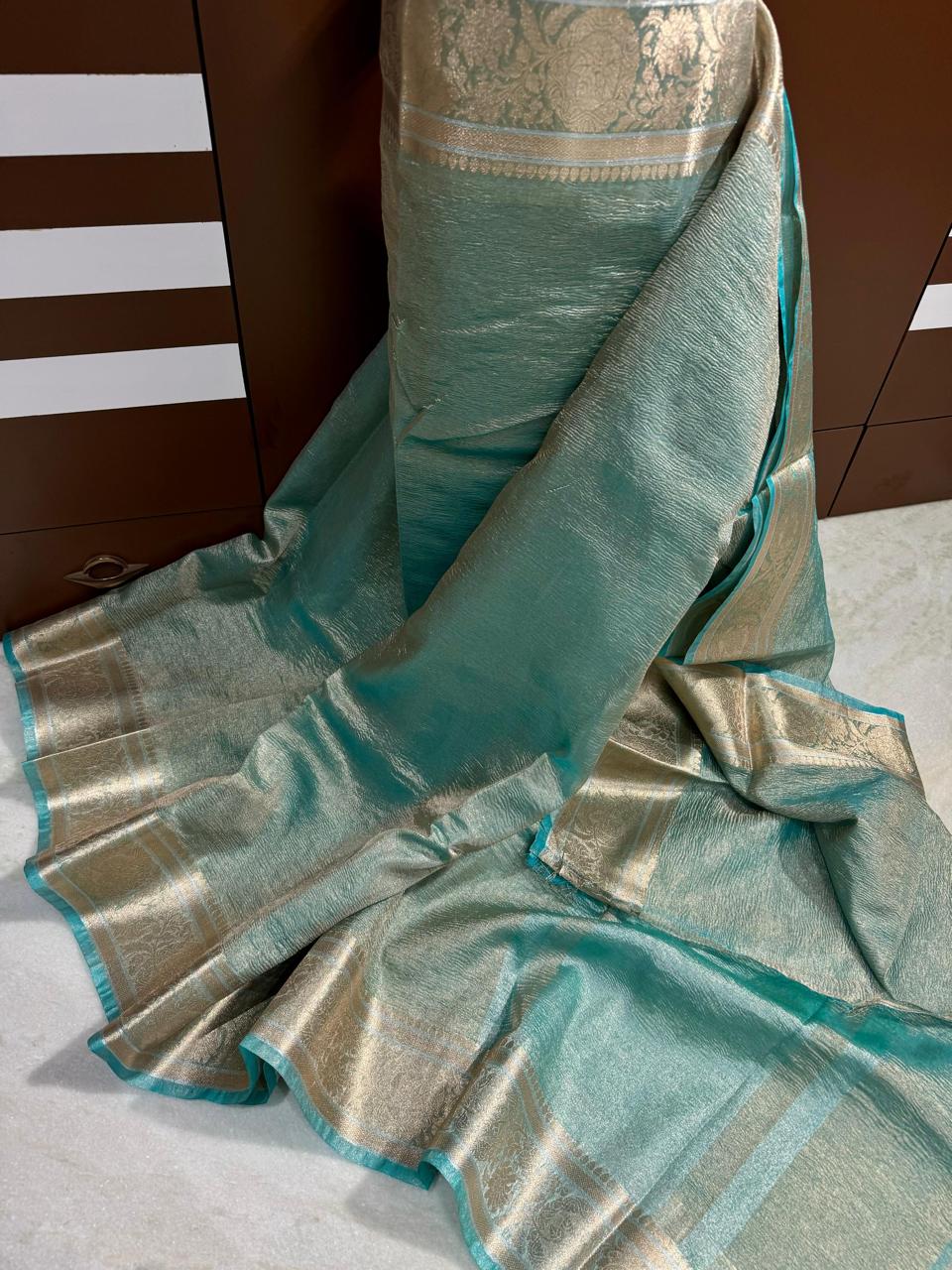 Banarasi dyeable soft tissue crused saree