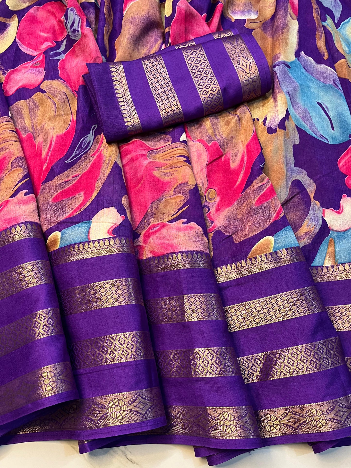 Dola silk saree with jacquard border