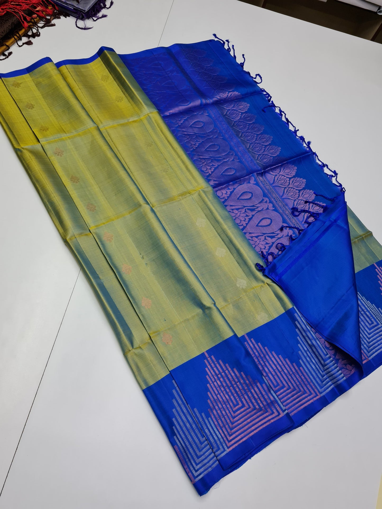 Handloom Kanchipuram Pure Turning Soft Silk Saree