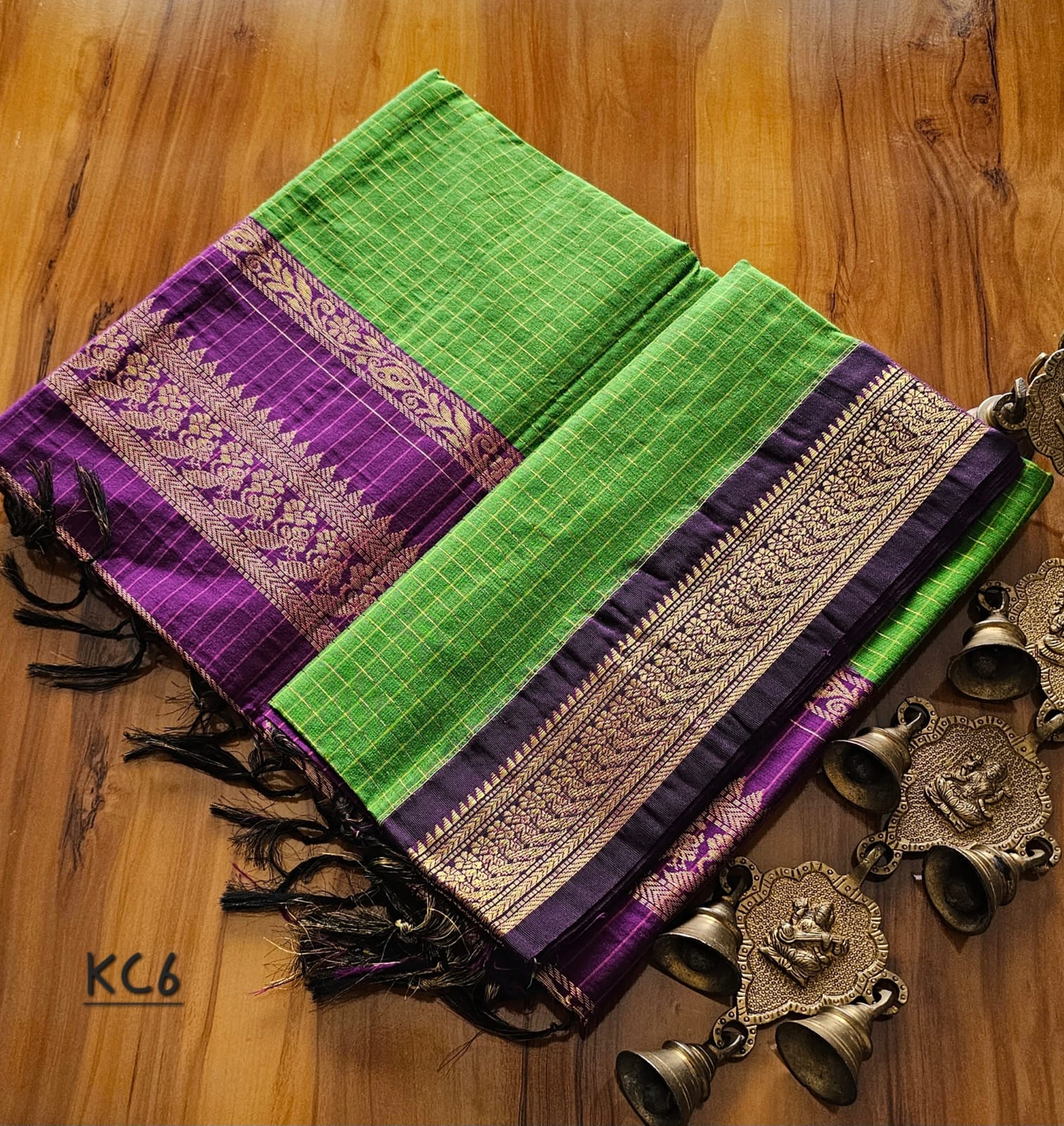 Buy Orange and Forest Green Kalyani Cotton Gatwal Saree, Soft and Smooth  Cotton Pattu Saree, Cotton Pattu Saree Online in India - Etsy