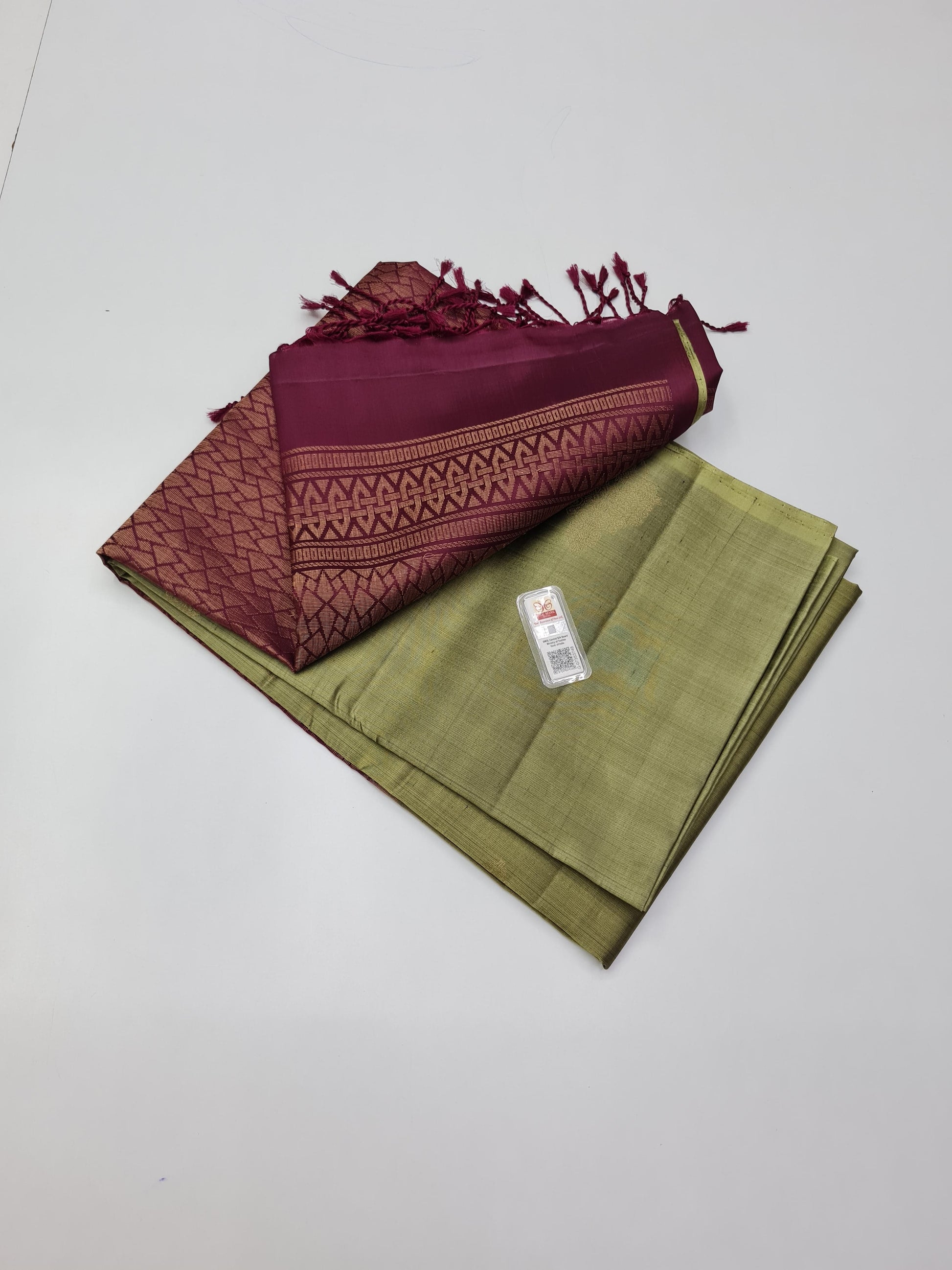 Kanchipuram Pure Borderless Soft Silk Saree