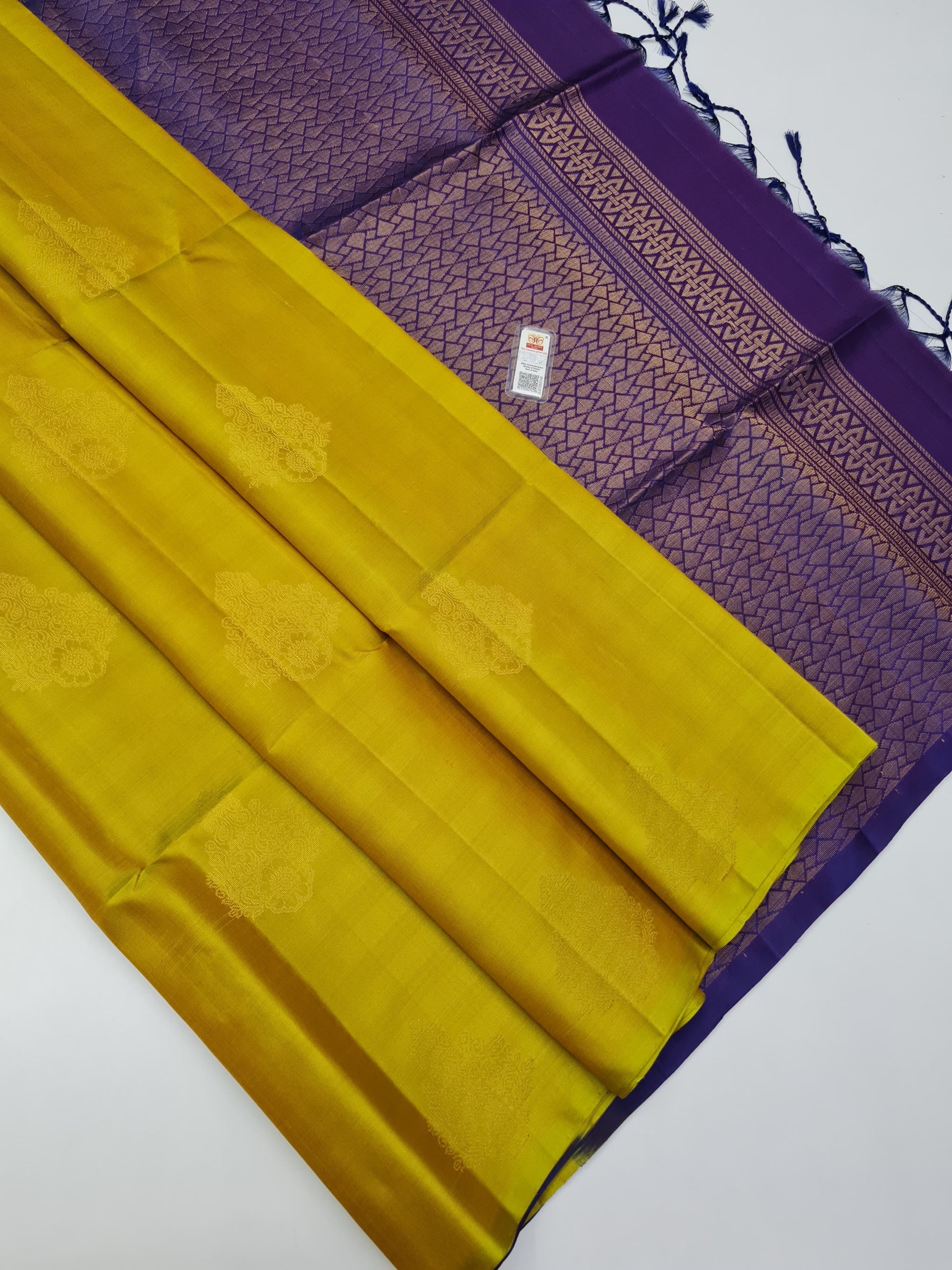 Kanchipuram Pure Borderless Soft Silk Saree