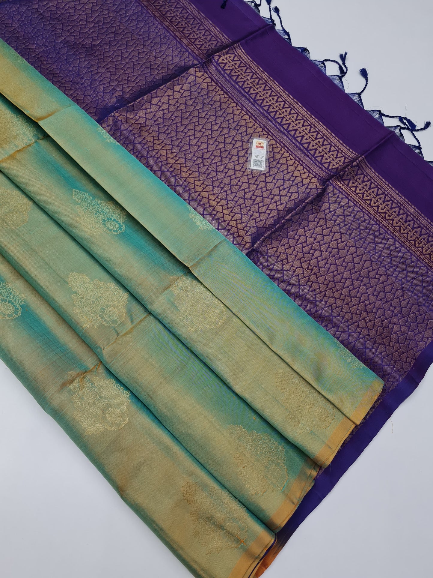 Kanchipuram Pure Borderless Soft Silk Saree