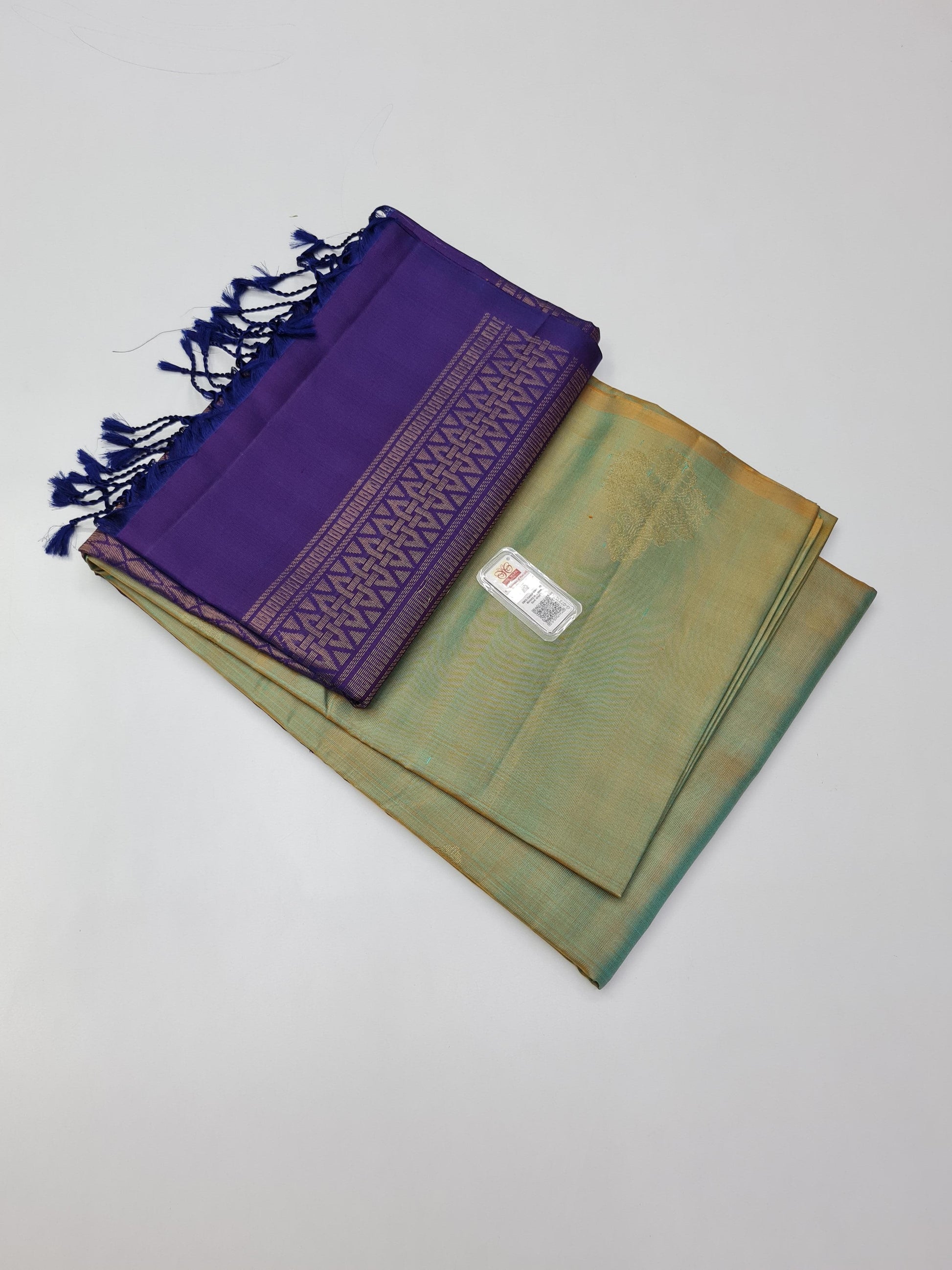 Kanchipuram Pure Borderless Soft Silk Saree