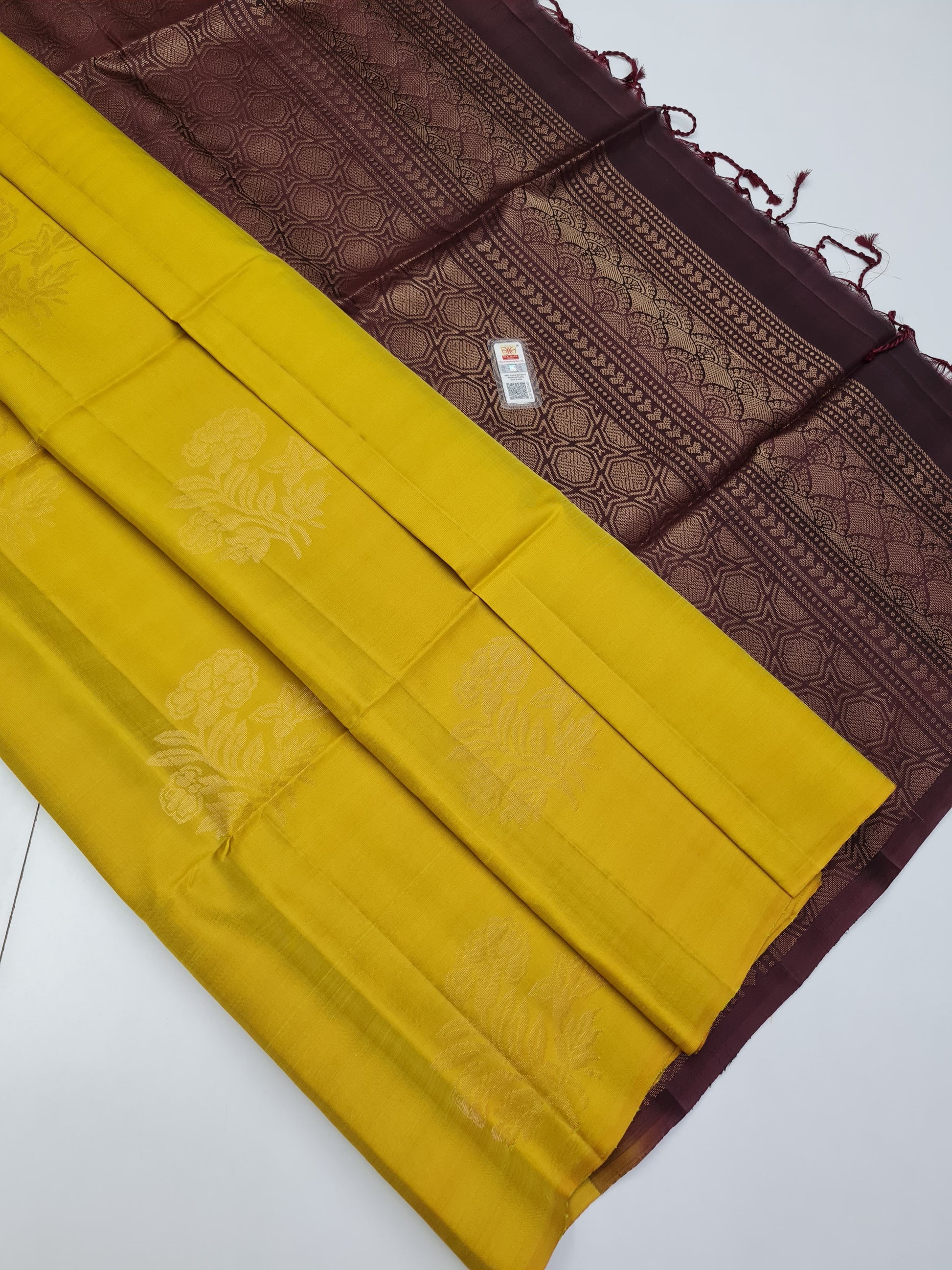 Kanchipuram Pure Borderless Soft Silk Saree