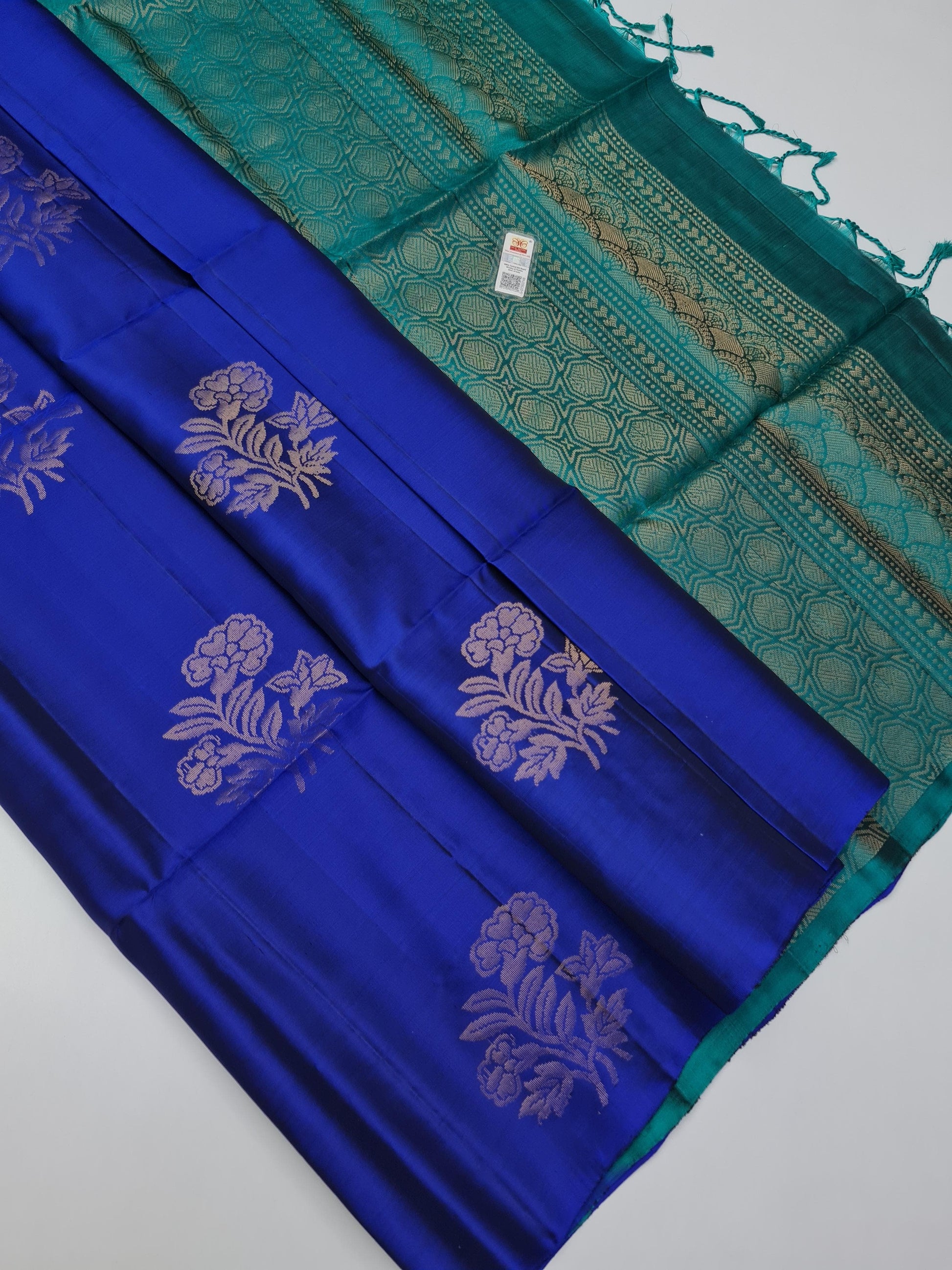 Kanchipuram Pure Borderless Soft Silk Saree