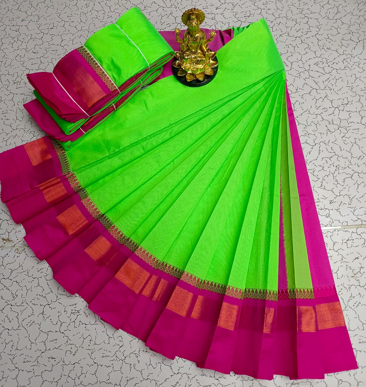 Silk Cotton Plain Saree