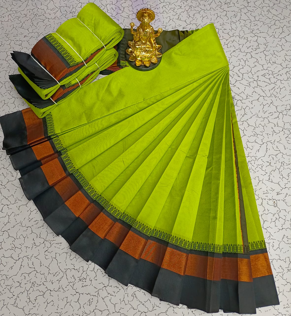 Silk Cotton Plain Saree