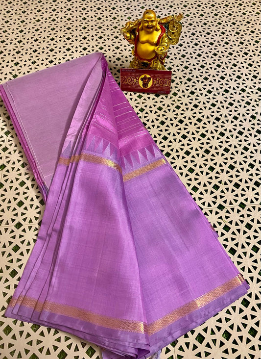 Light weight gadwal pattu saree