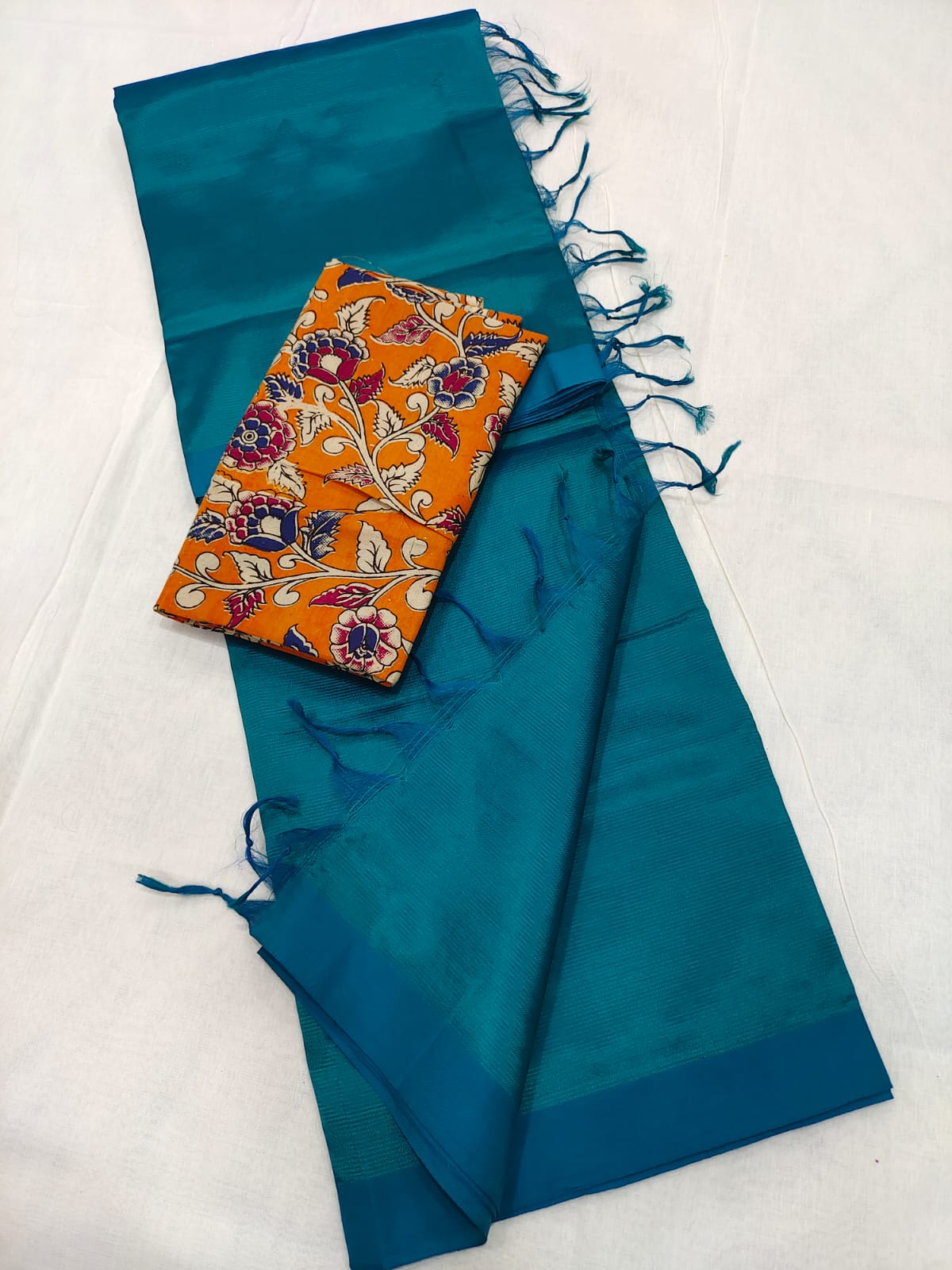 Mangalagiri pattu plain double blouse saree