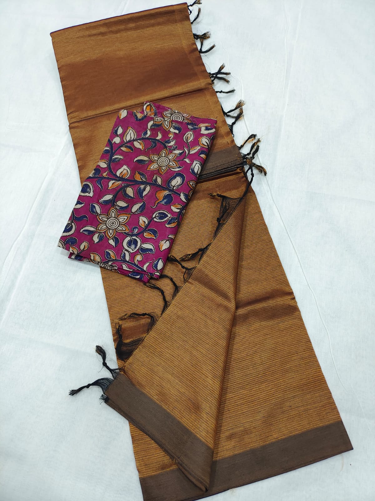 Mangalagiri pattu plain double blouse saree
