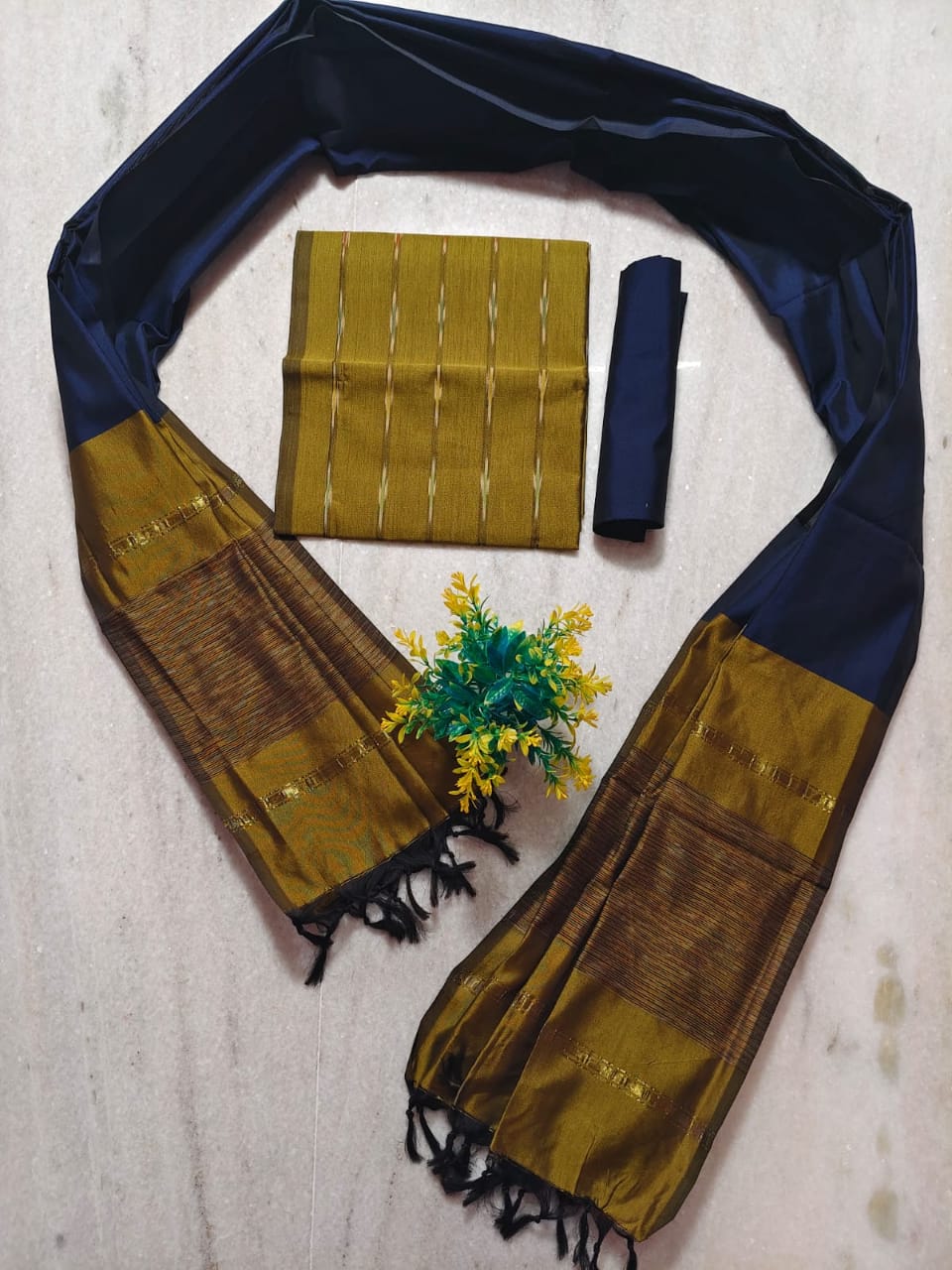 Mangalagiri pattu pochampalli border dress material set