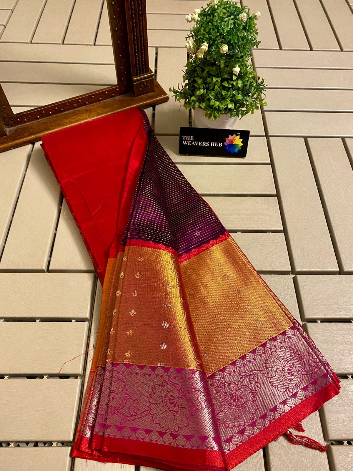 Mangalagiri pure kuppatam pattu kanchi border butta work saree