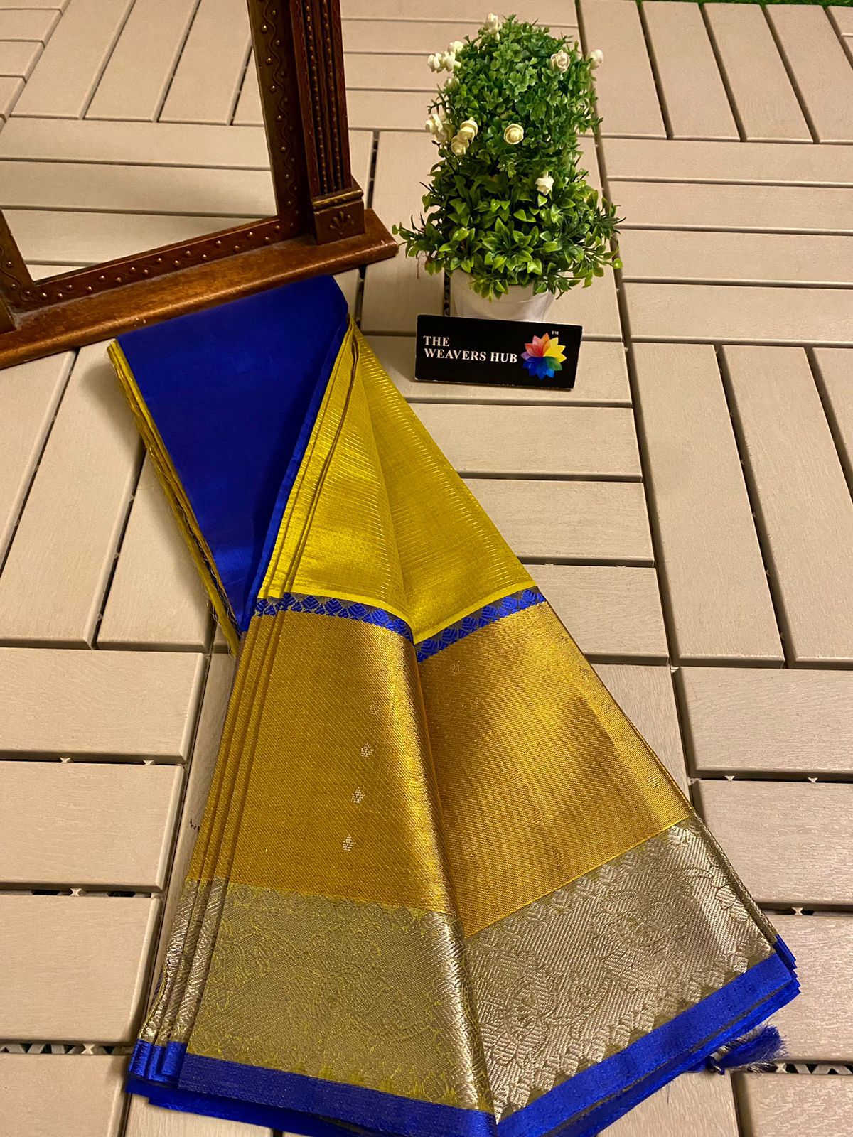 Mangalagiri pure kuppatam pattu kanchi border butta work saree