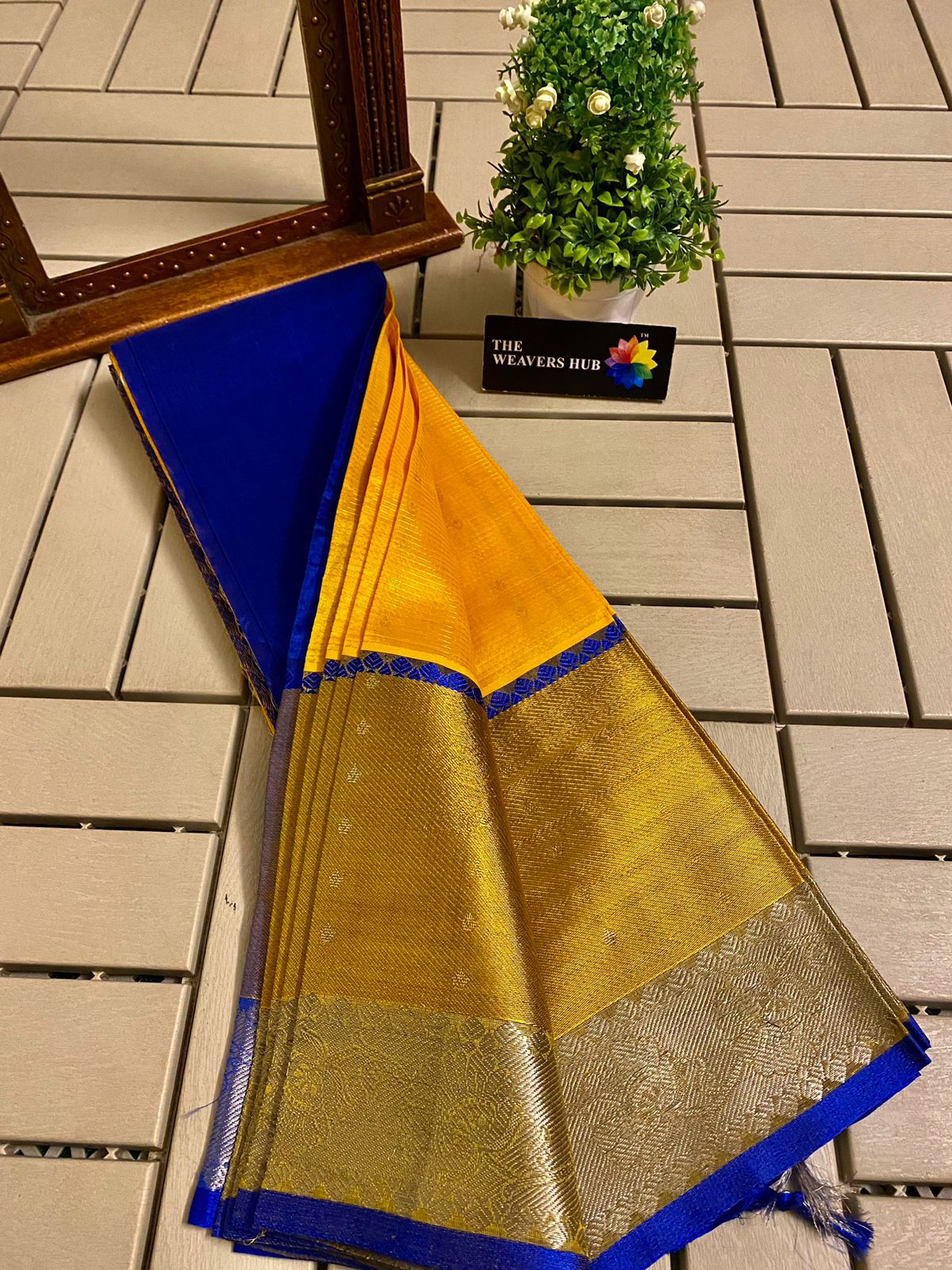 Mangalagiri pure kuppatam pattu kanchi border butta work saree