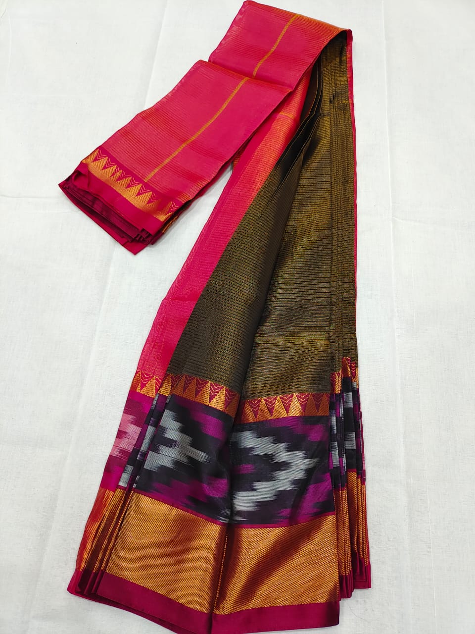 Manglagiri pattu pochampalli zari border beautiful plain saree