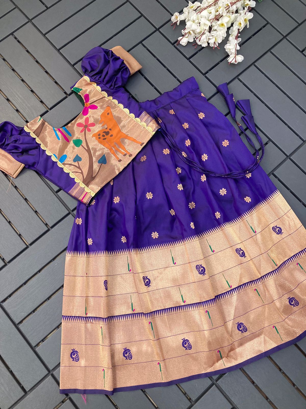 Muniyab Paithani Blended Silk Paavadai Sattai