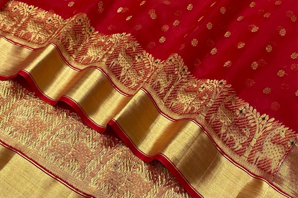 Say Hello to this Traditional Pure CHANDERI KATAN Silk Saree with MINAKARI  woven all over🩷♥️ Silk Mark Certified📌 READY STOCK... | Instagram