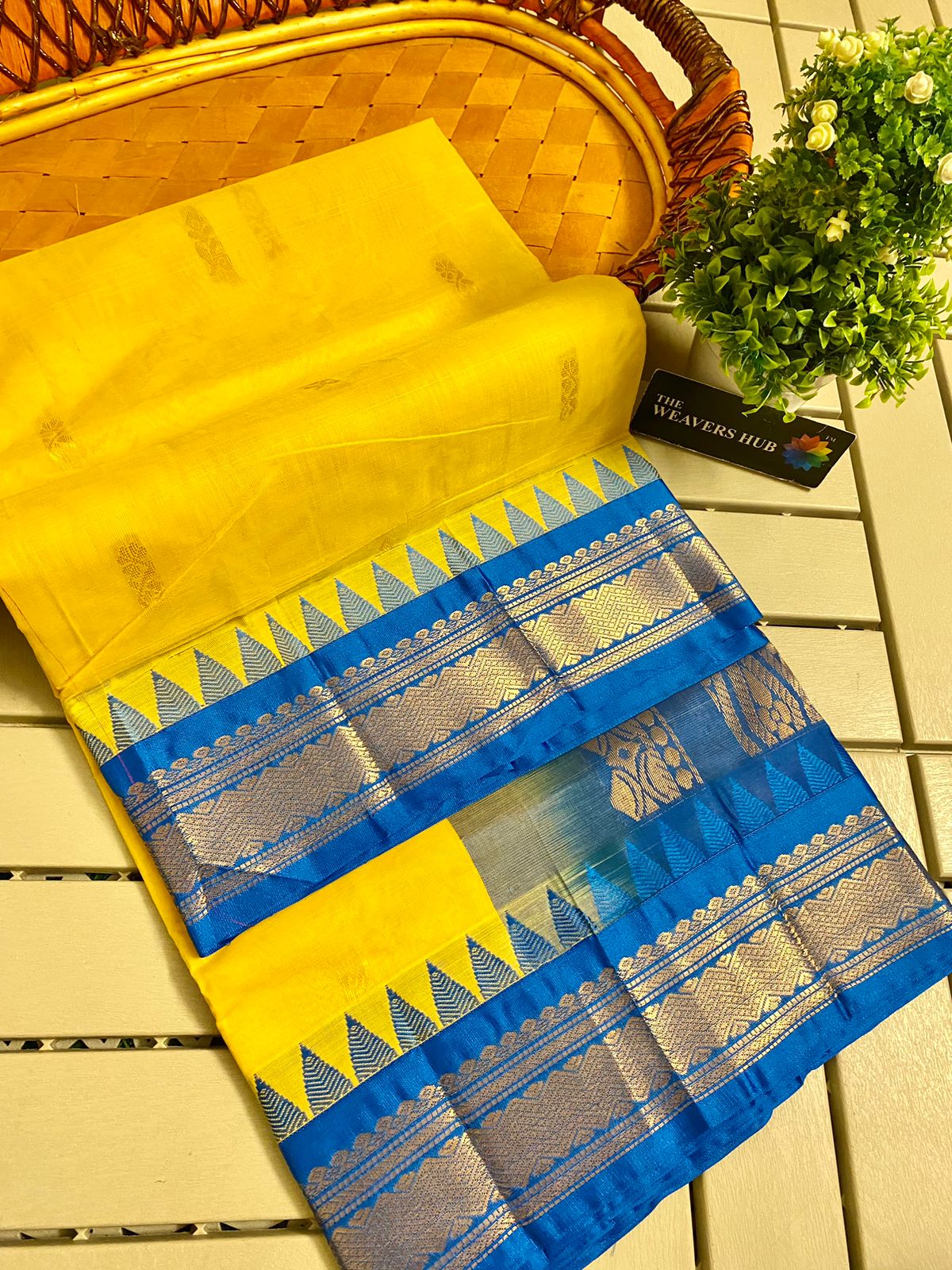 Timeless Artistry: Navy Blue Gadwal Pattu Saree - sarees mandir - Medium