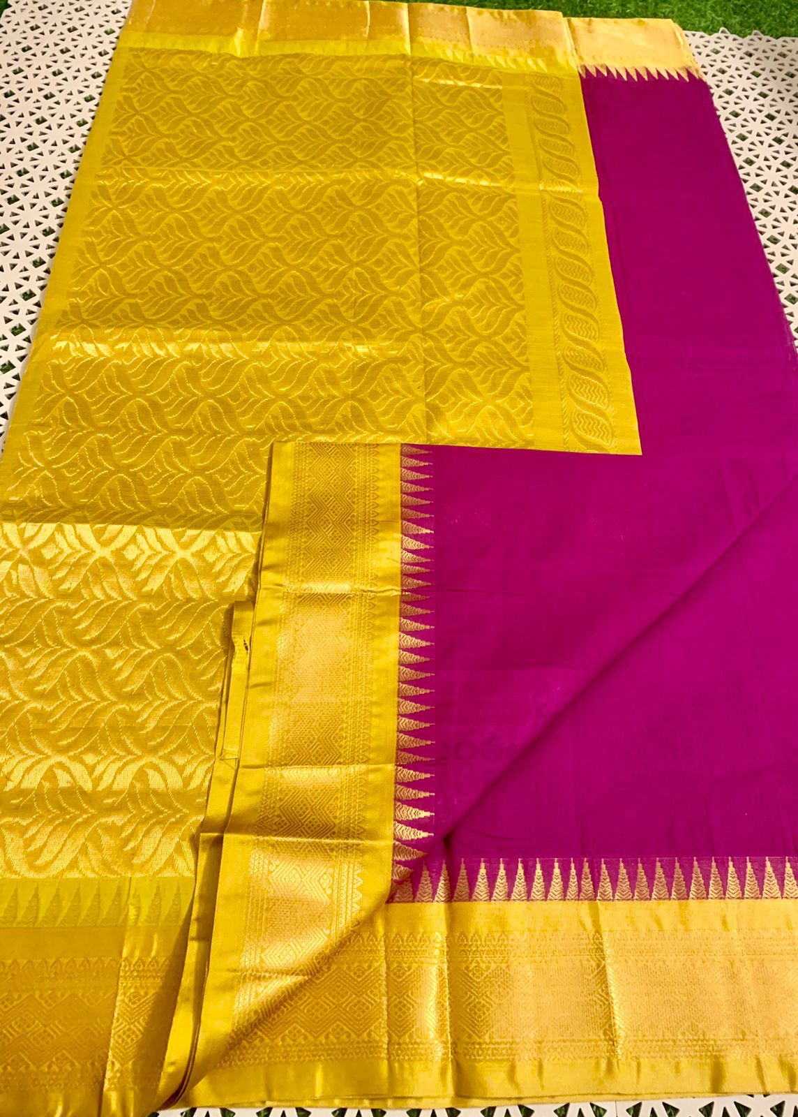 Lilac Gadwal Cotton Silk Saree - Zameeni