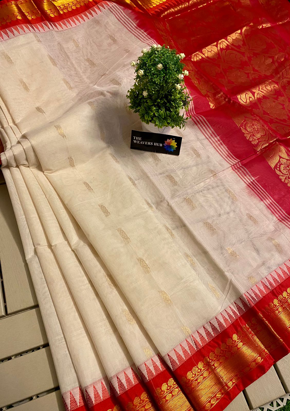 Pure Handloom Gadwal Cotton Saree