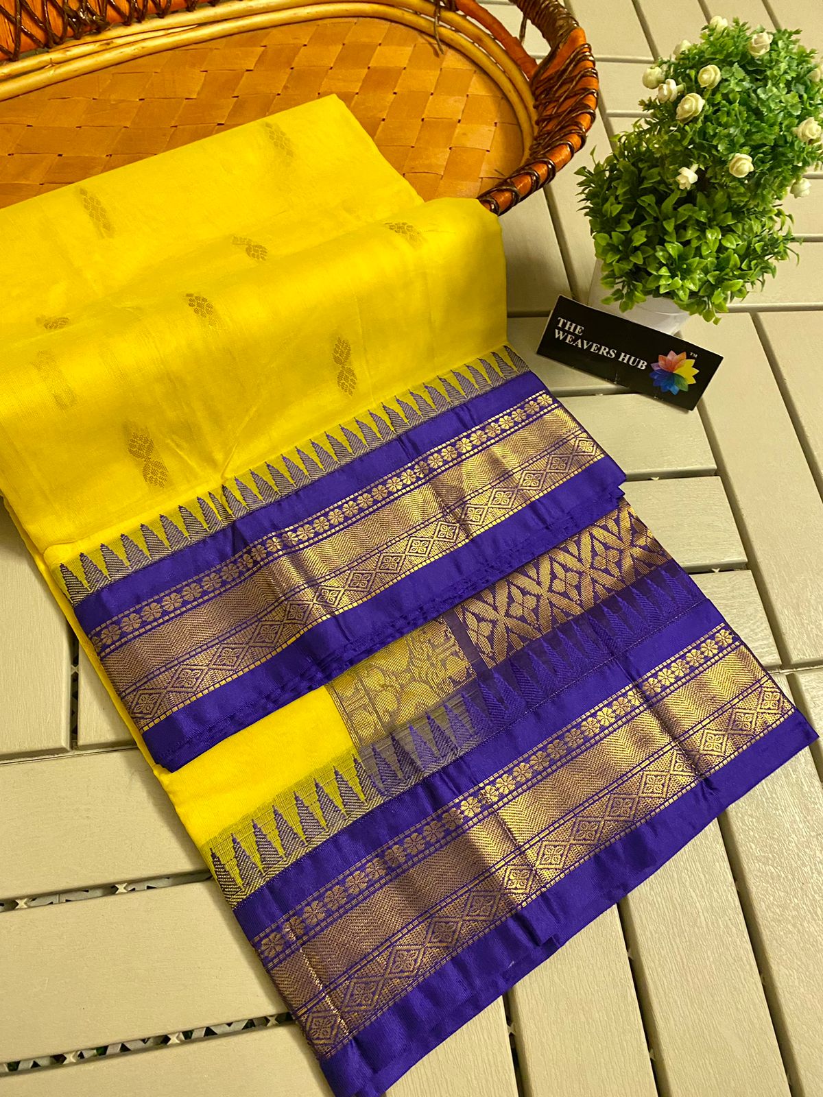 Pure Handloom Gadwal Cotton Saree