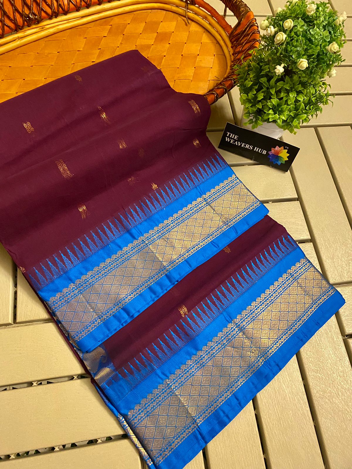 Pure Handloom Gadwal Cotton Saree