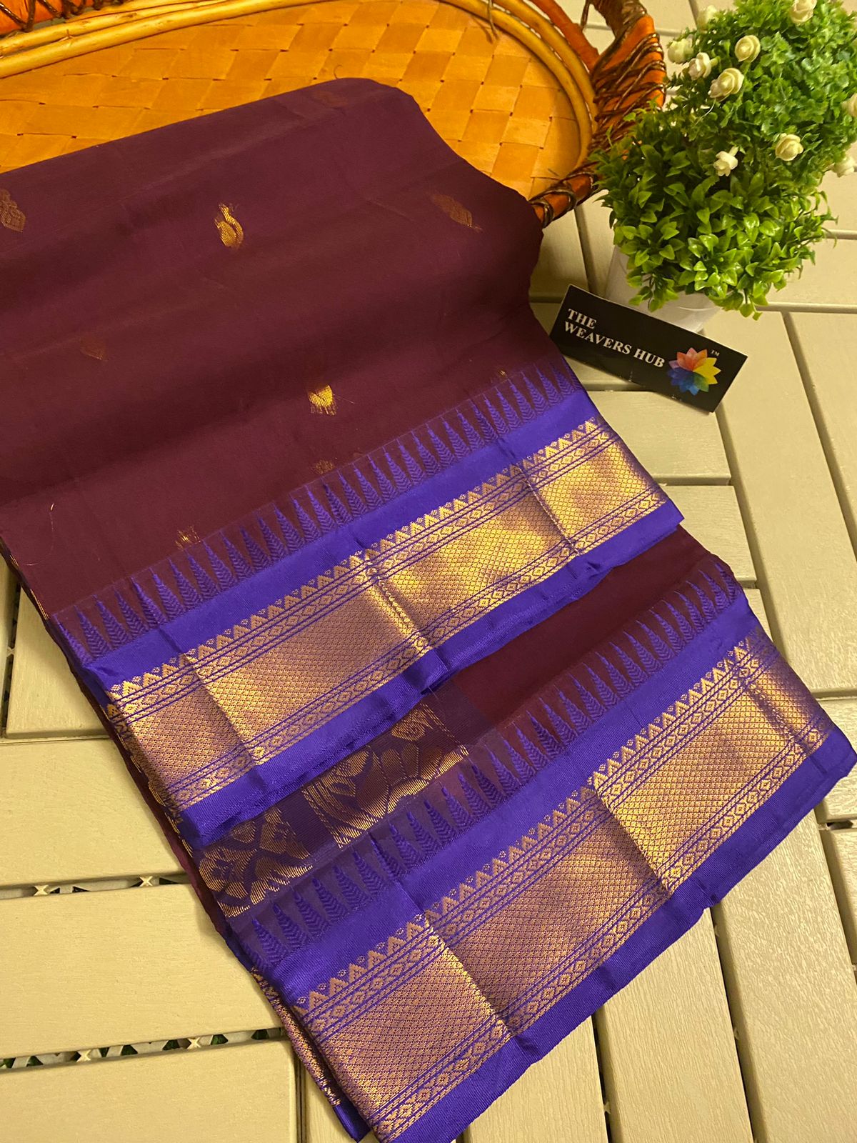 Pure Handloom Gadwal Cotton Saree