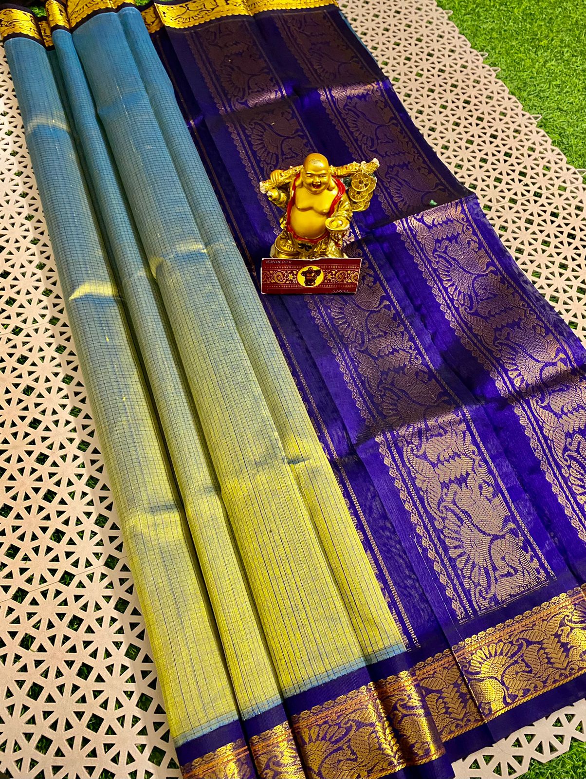 Pure Handloom Gadwal Korvai Pattu Saree