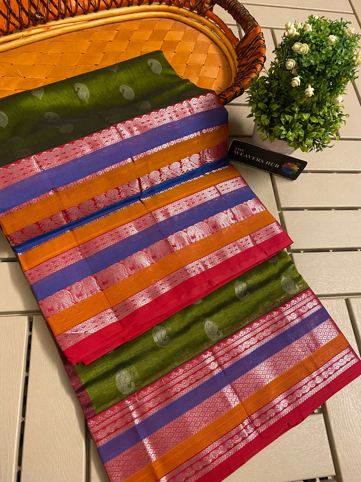 Pure Handloom Mangalgiri Gadwal Pattu Saree