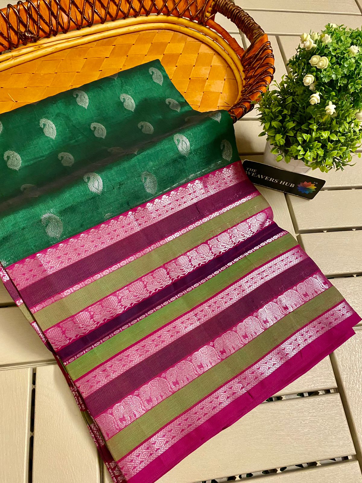 Pure Handloom Mangalgiri Gadwal Pattu Saree