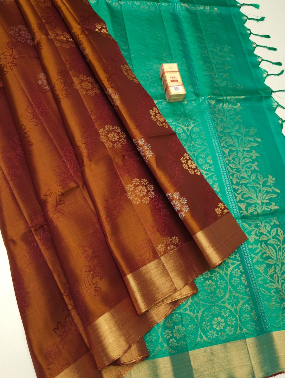 Pure Handloom Soft Silk Butta Saree