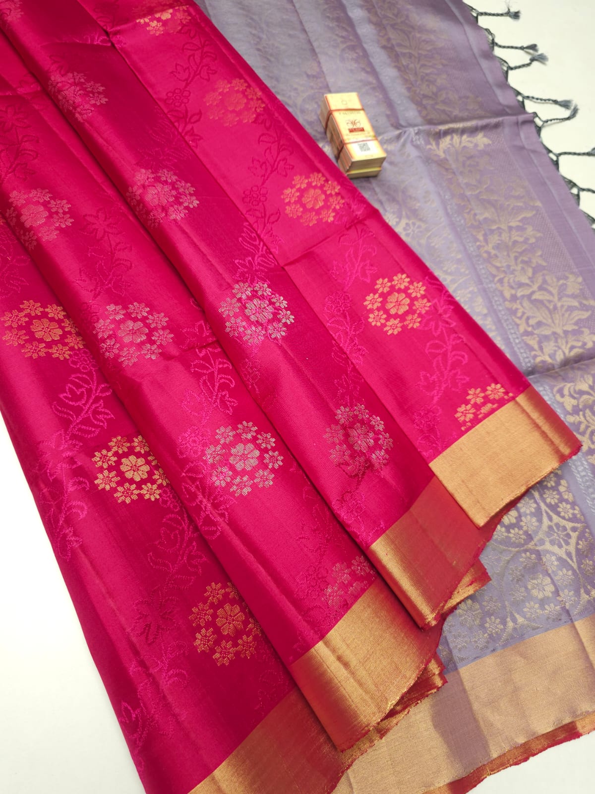 Pure Handloom Soft Silk Butta Saree