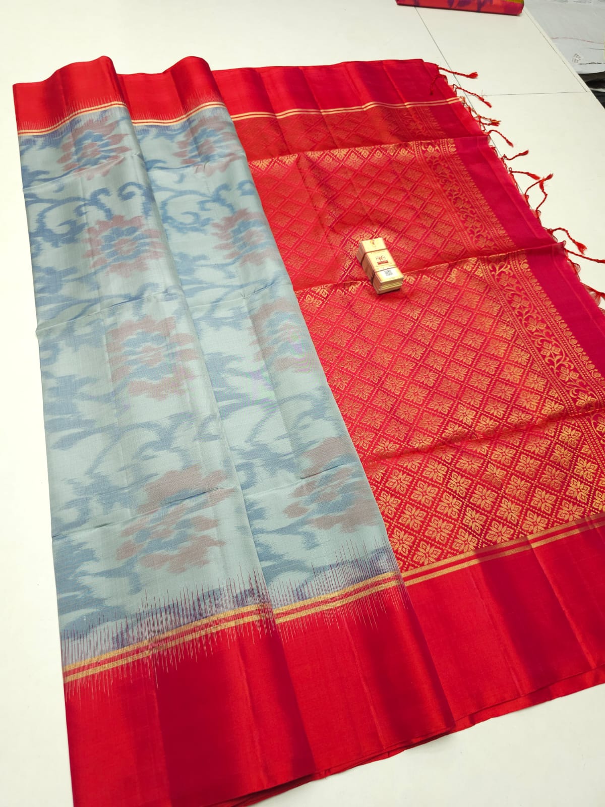 Women's Handloom Saree - TechGlare Deals