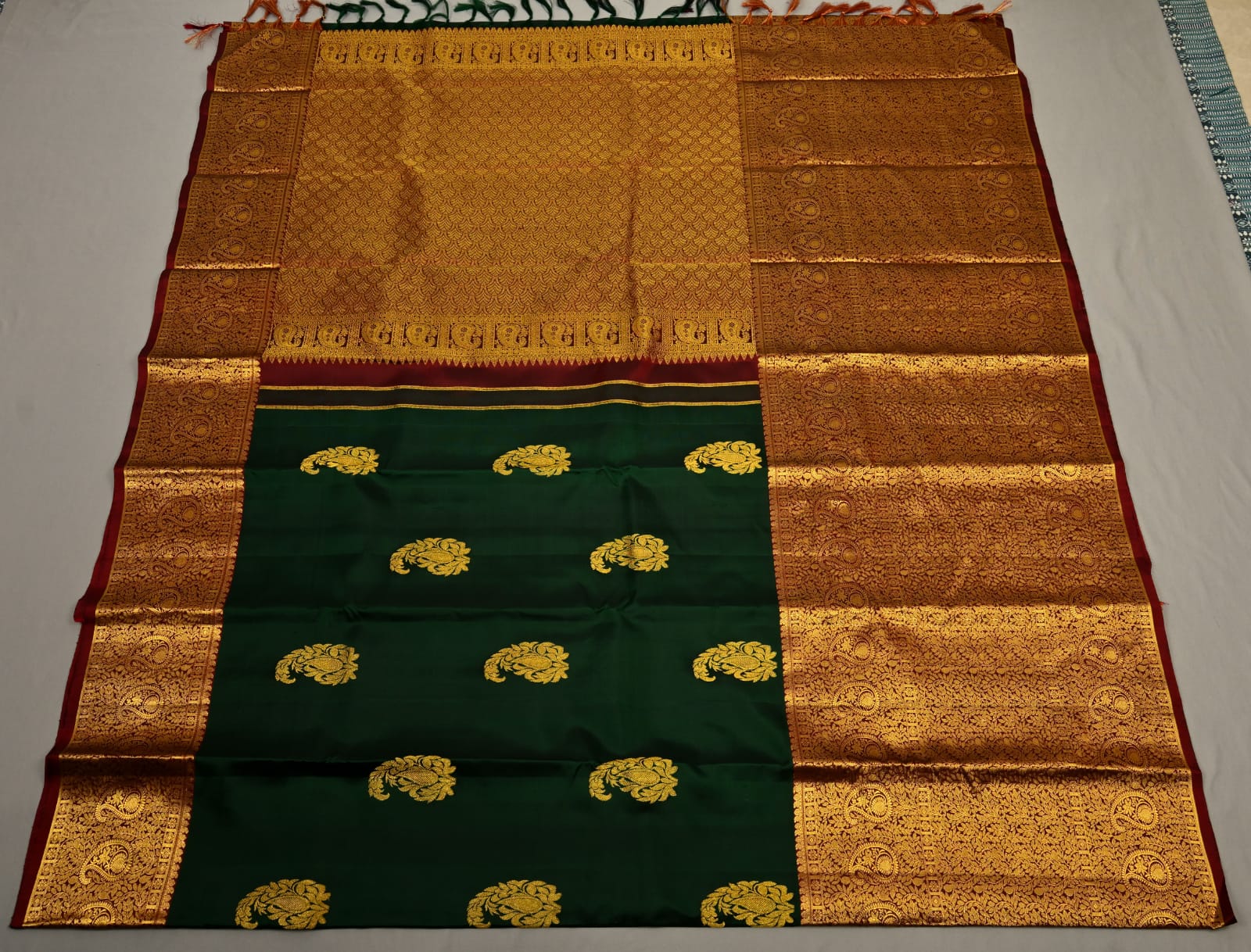 Pure Kanchipuram Bottle Green With Maroon Colour Silk Saree