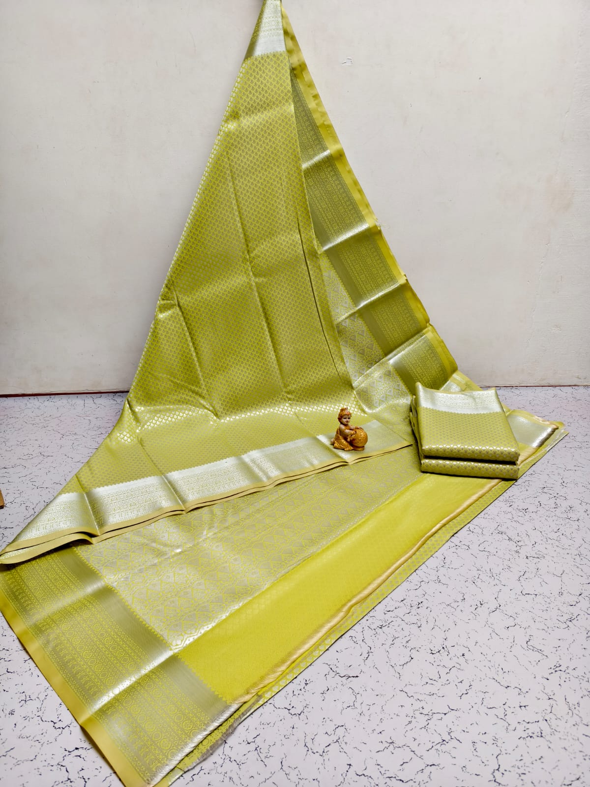 Samuthrika Semi-silk Brocade Work Saree