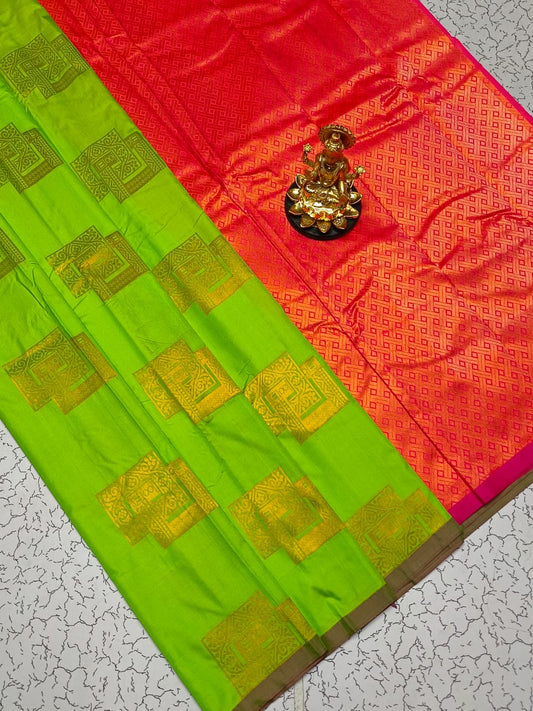 Semi Soft Silk Borderless Saree