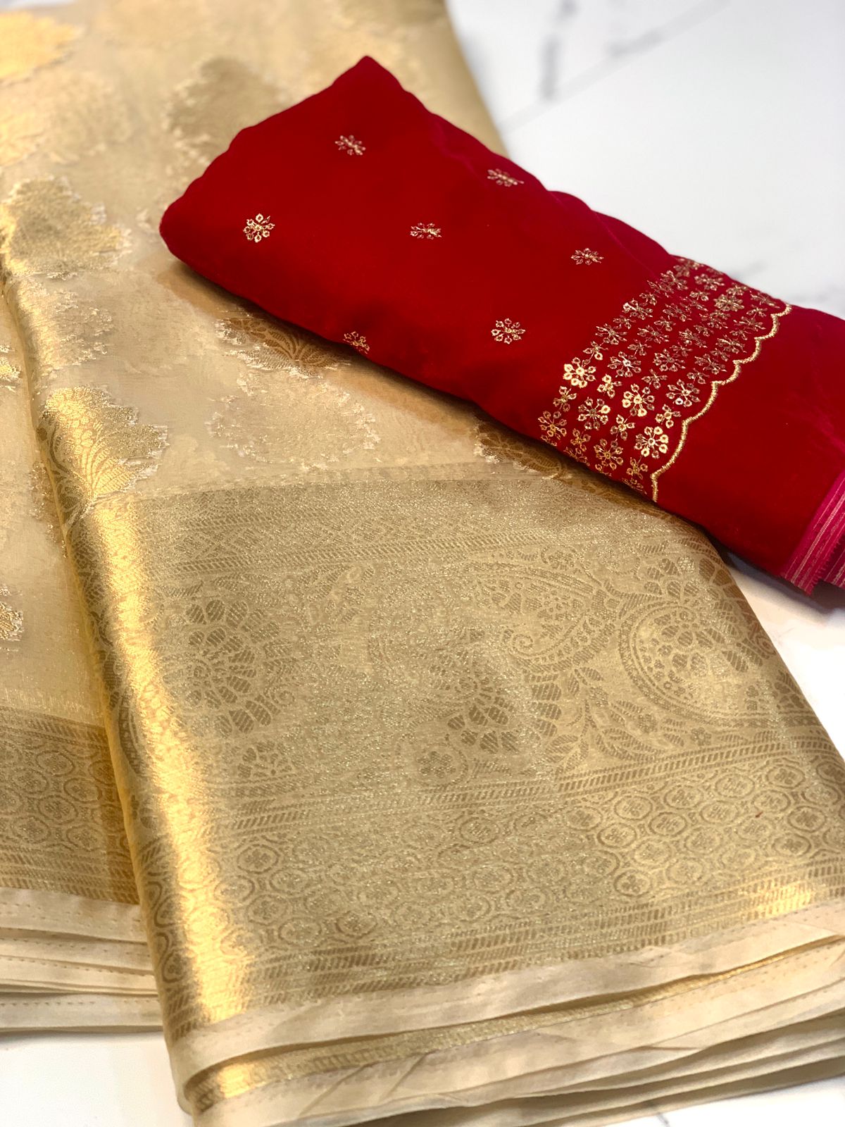 Ttissue silk saree