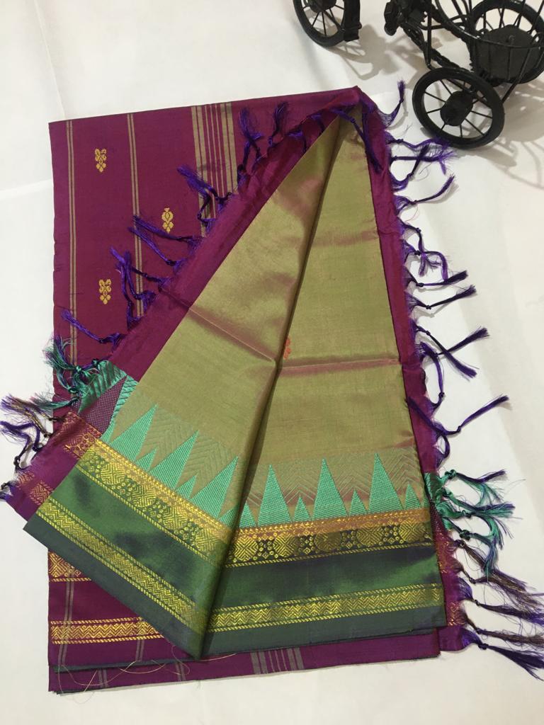 Varnika Fashion World on Instagram: “🍑🍑OM SAI RAM🍑🍑 🍁 *Hand woven  Chinnalam Valai pattu sarees* 🍁 Saree comes with contrast p… | Hand  weaving, Woven, Prints