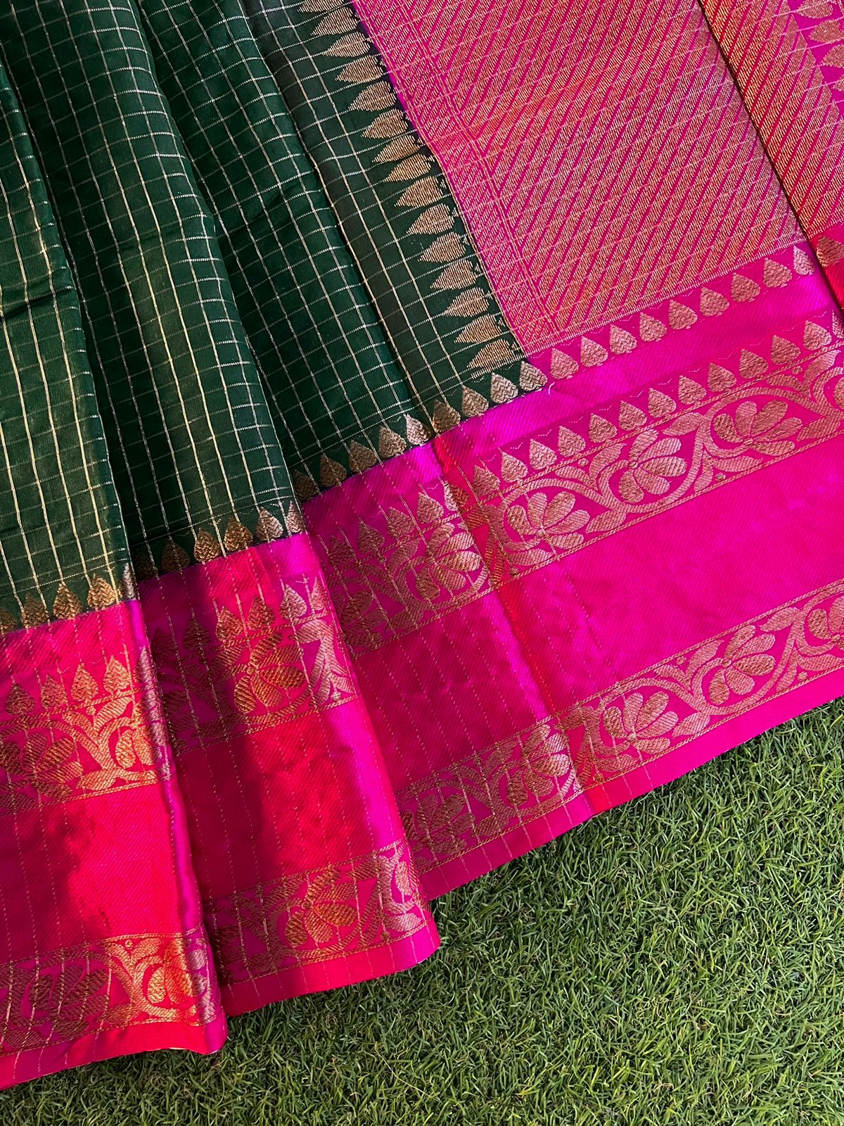 Buy Royal Blue Banaras Dupion Silk Saree Online – Gaatakatha