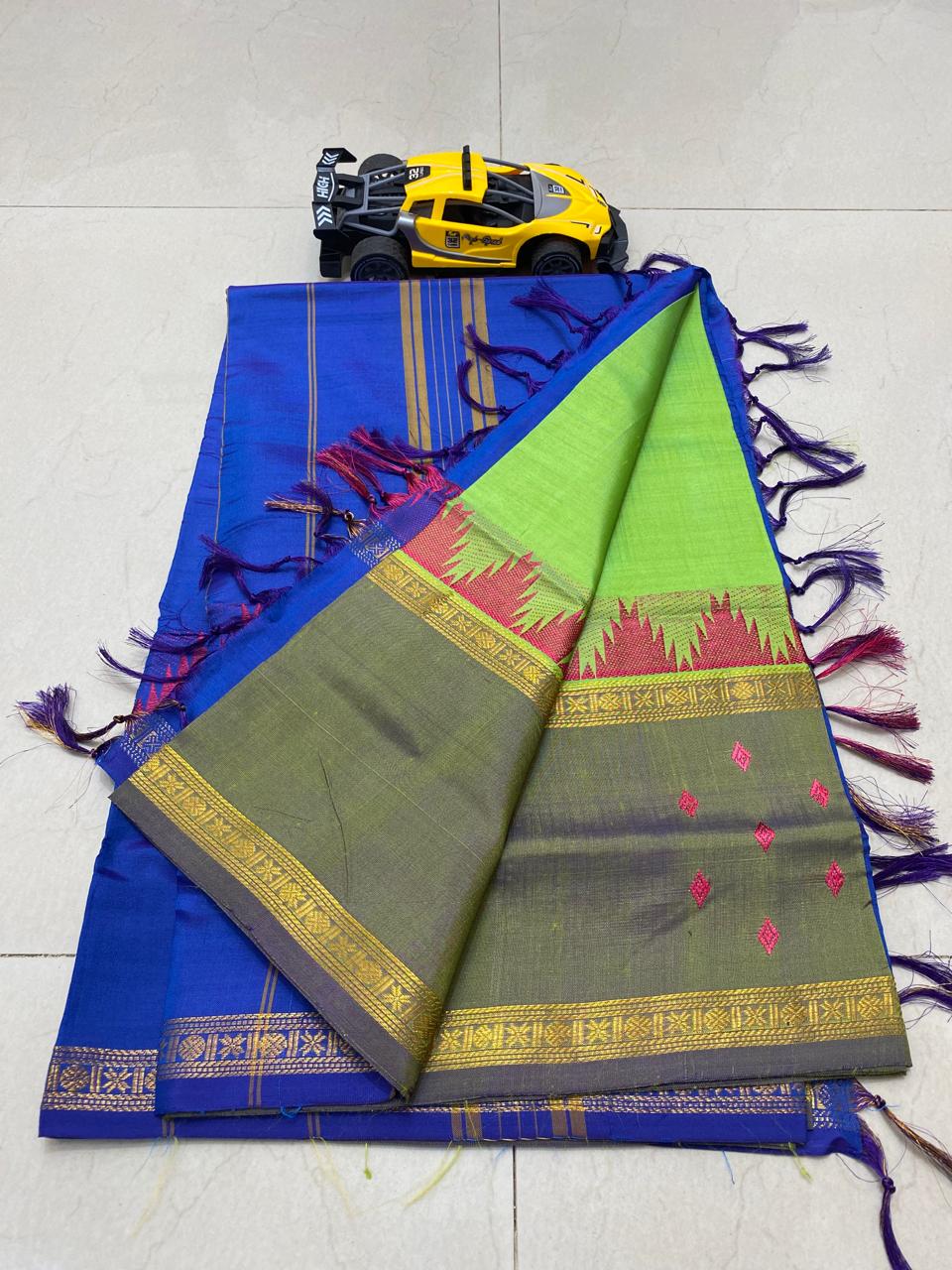 Vazhai pattu saree