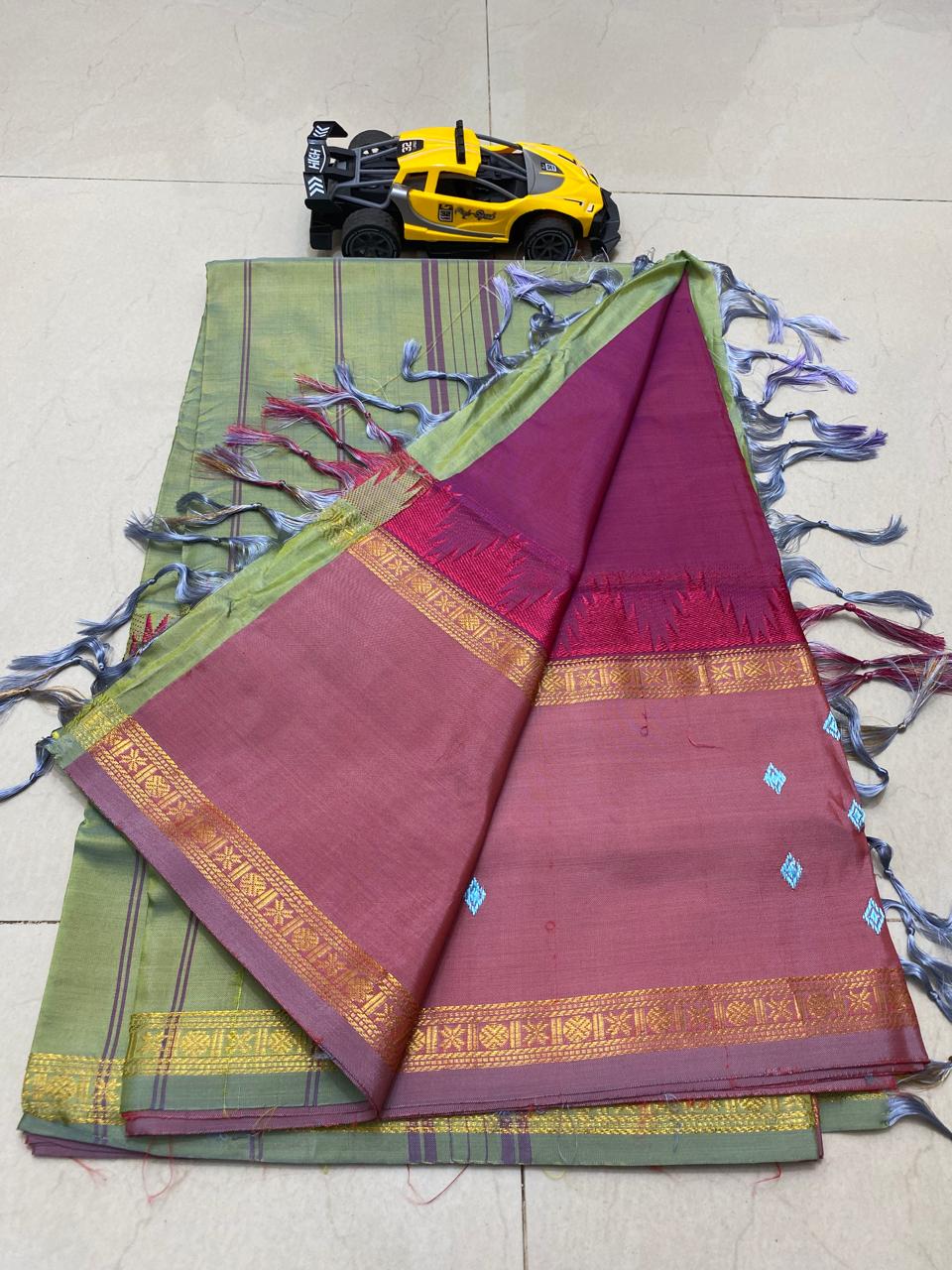 Vazhai pattu saree