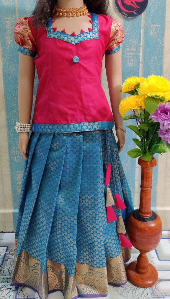 Pattu pavadai sattai neck on sale model