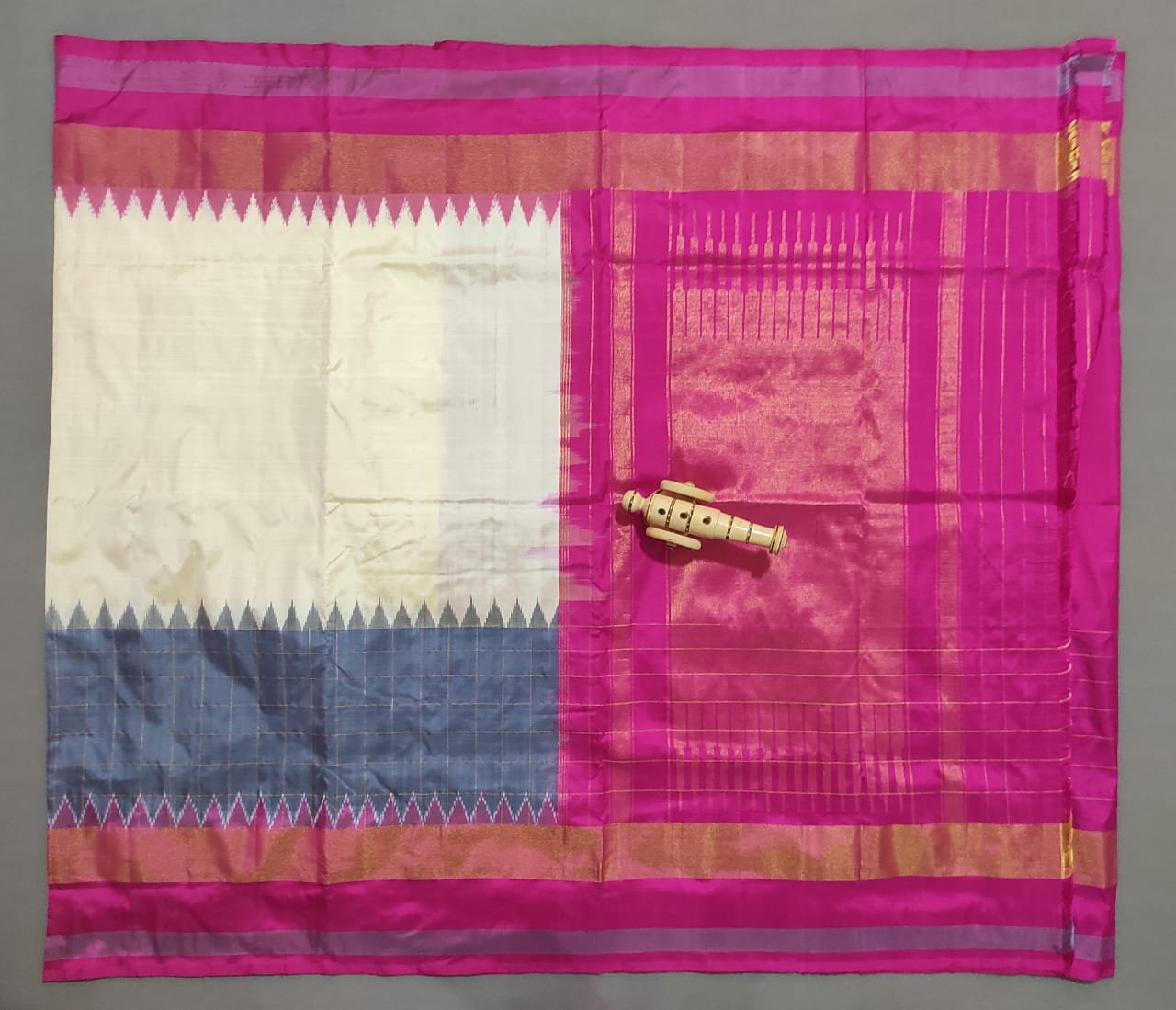 Ikkat pure silk saree - Vannamayil Fashions