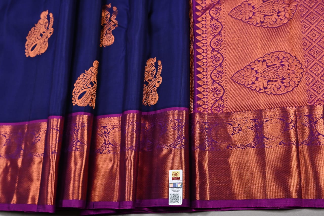 Kanchipuram handloom pure silk in navy blue with magenta color saree - Vannamayil Fashions
