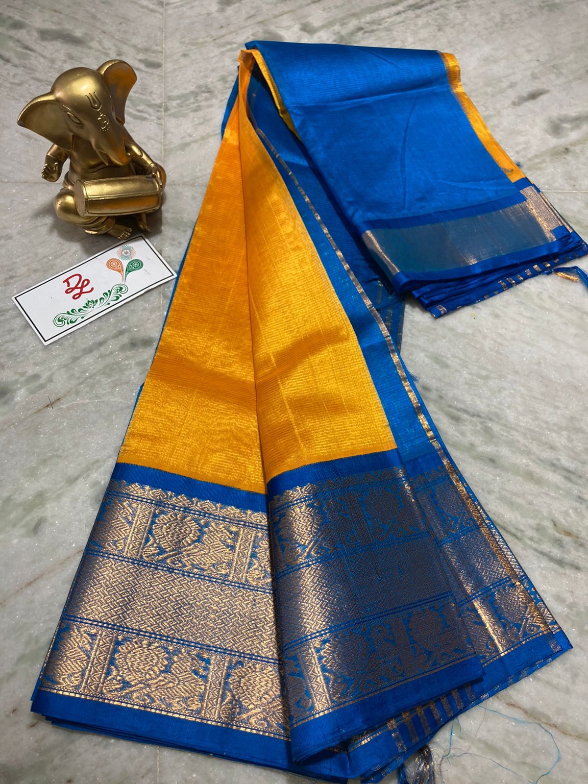 ATTRACTIVE THICK BORDER SILK SAREE DESIGNS WEDDING WEAR SILK SAREE DESIGNS  | big border s… | Silk saree blouse designs, Wedding saree blouse designs,  Elegant saree